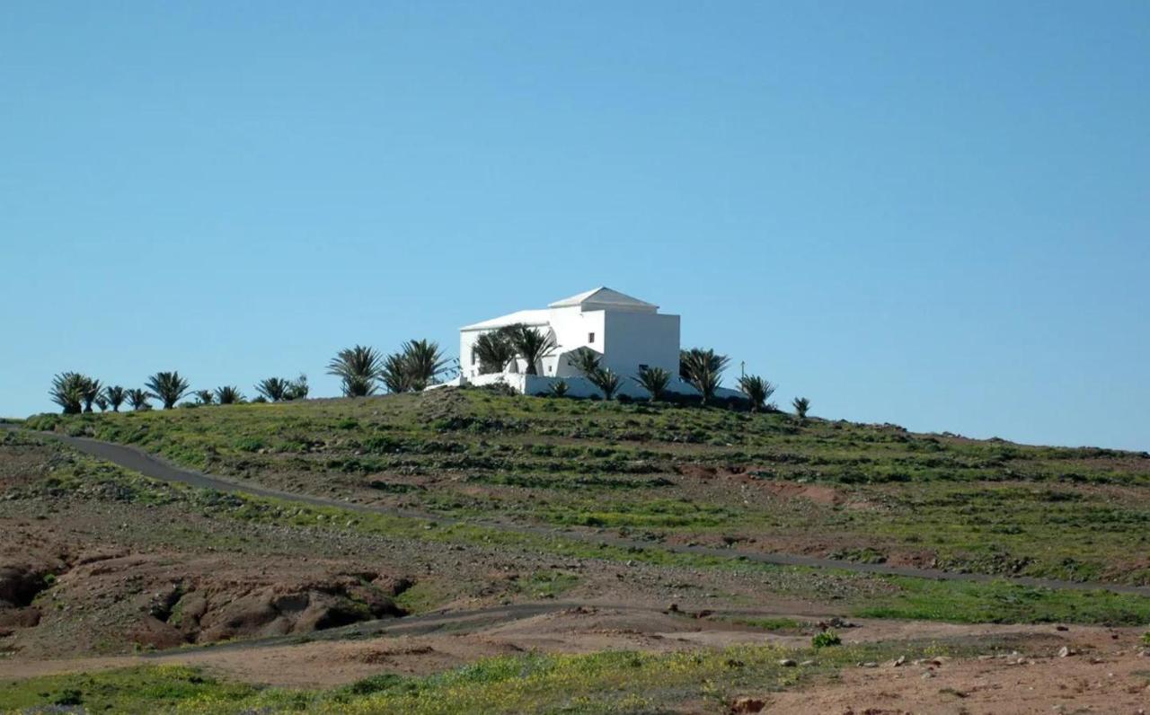 Las Nieves Suites Teguise  Eksteriør bilde